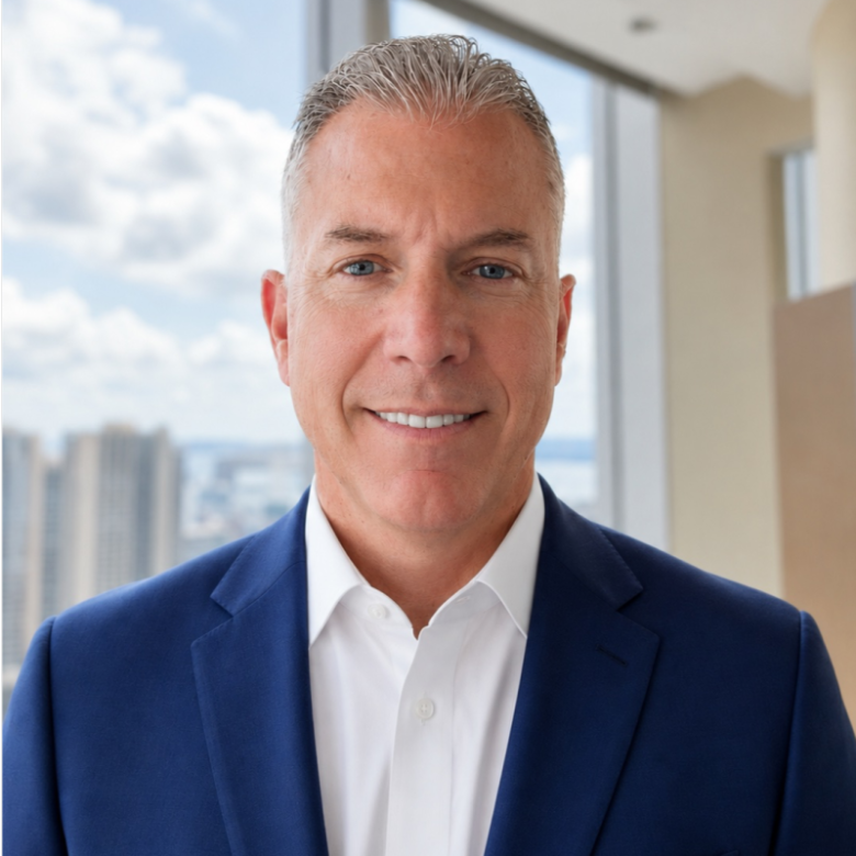 peter cutts headshot.png