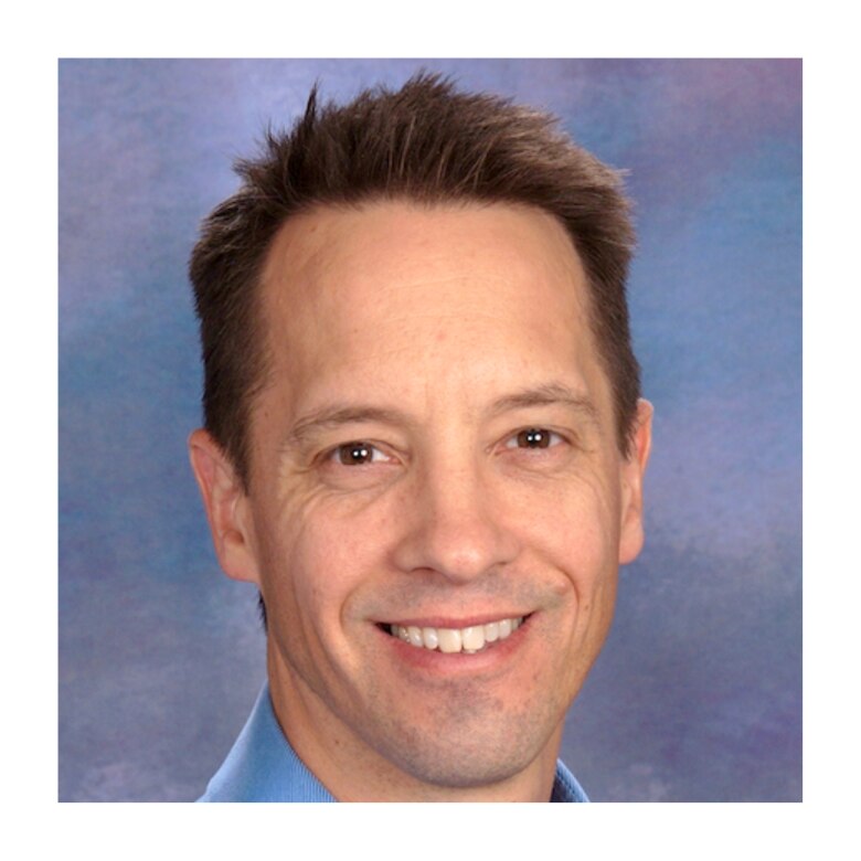 Thomas Dyar Headshotpng