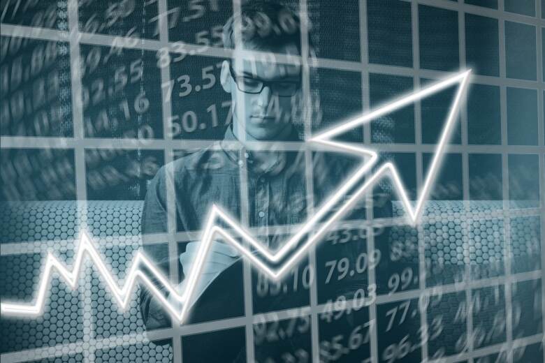 zigzagging arrow on an upward trajectory